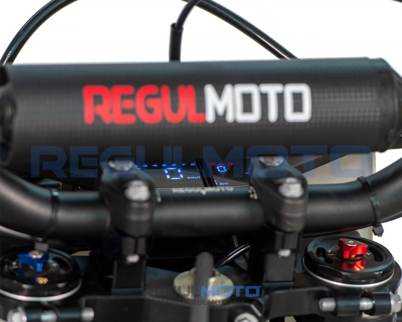 regulmoto_crosstrec8